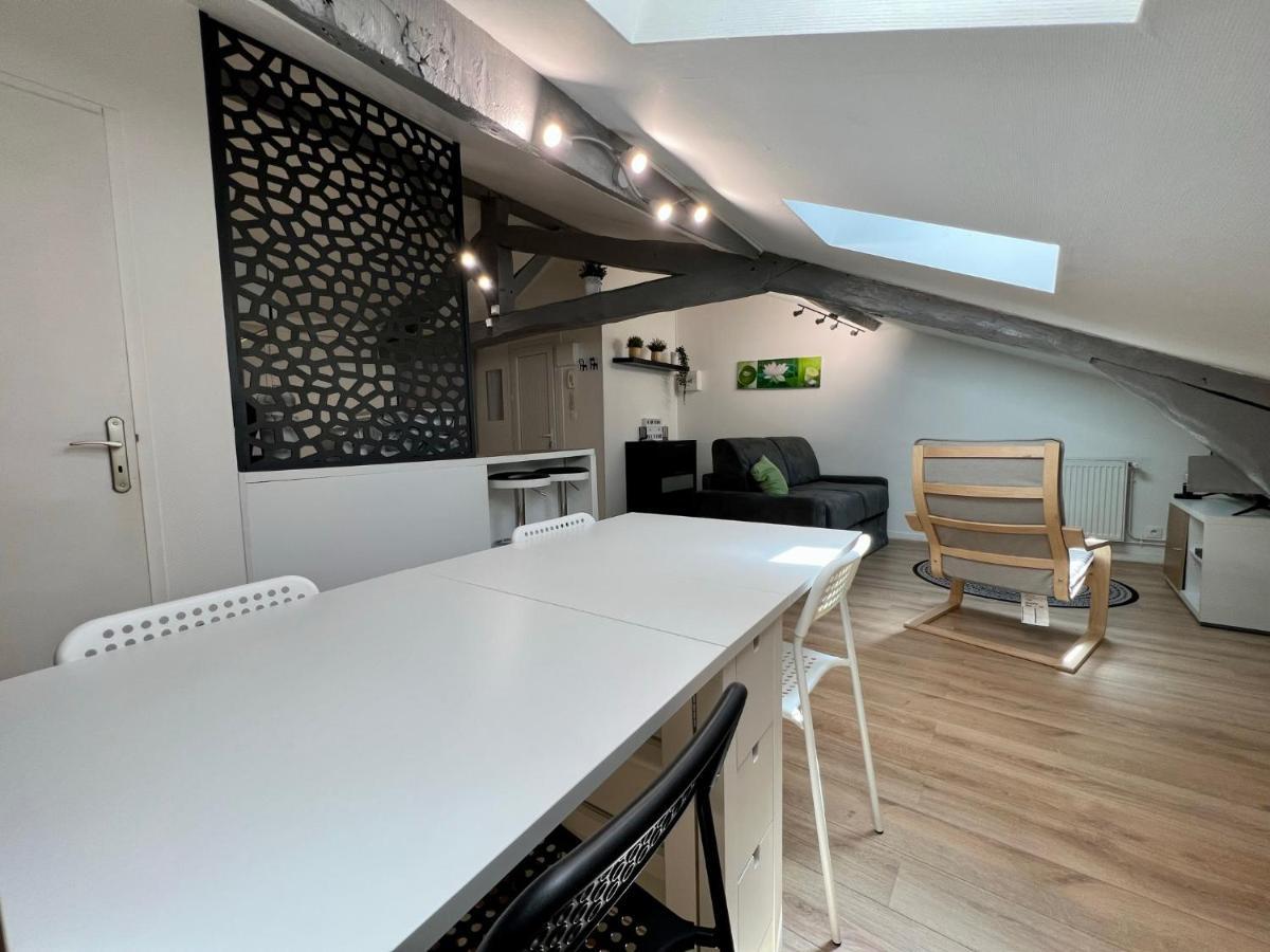 Le Mobile - Climatise - Proche De La Gare - Centre Ville-Property Rental Nm Périgueux Kültér fotó
