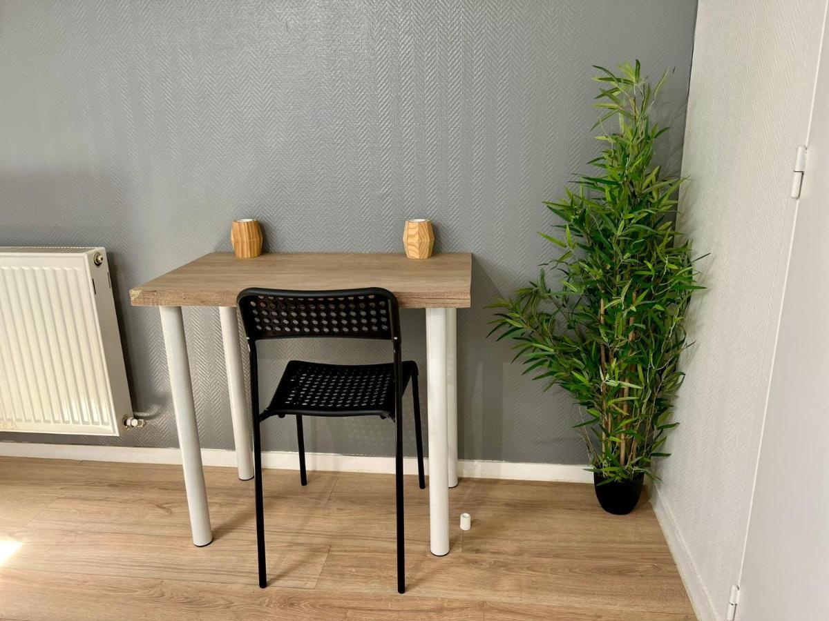 Le Mobile - Climatise - Proche De La Gare - Centre Ville-Property Rental Nm Périgueux Kültér fotó